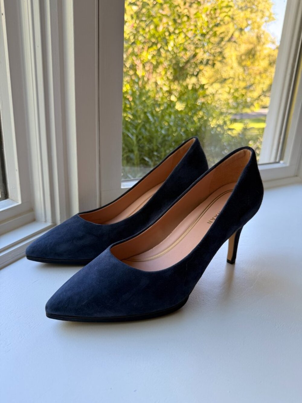 Cole Haan Grand Ambition Navy Suede Pumps – Size 7.5